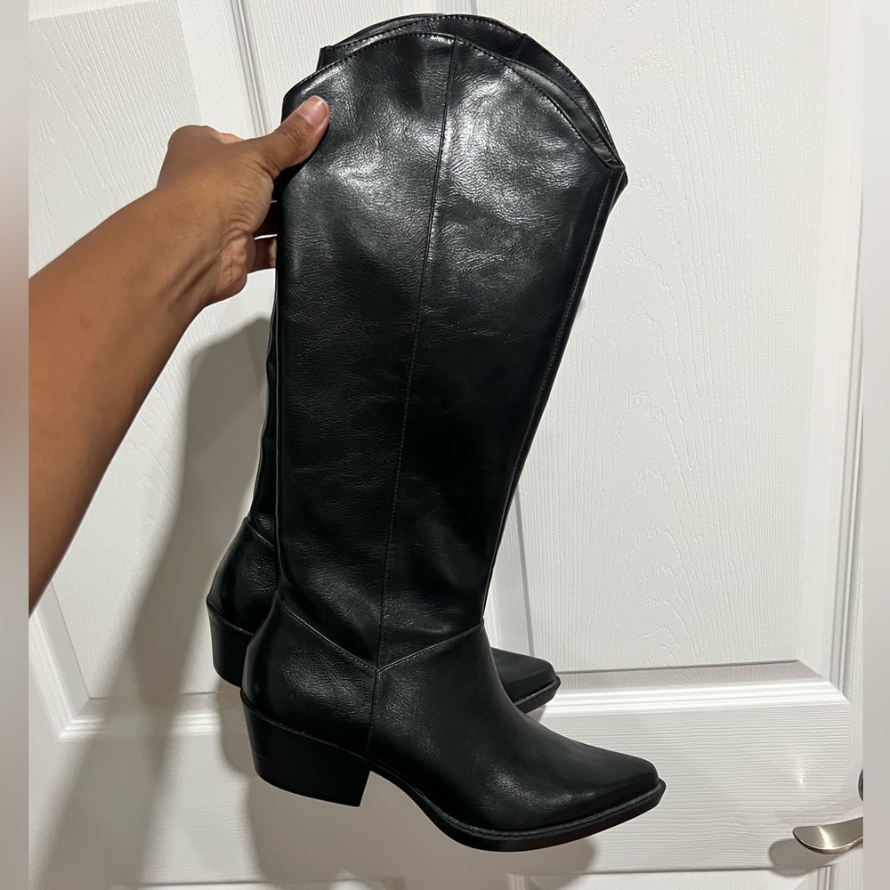 NWT: Zara Faux Leather Cowboy Style Boots. Size 8.5 (39).